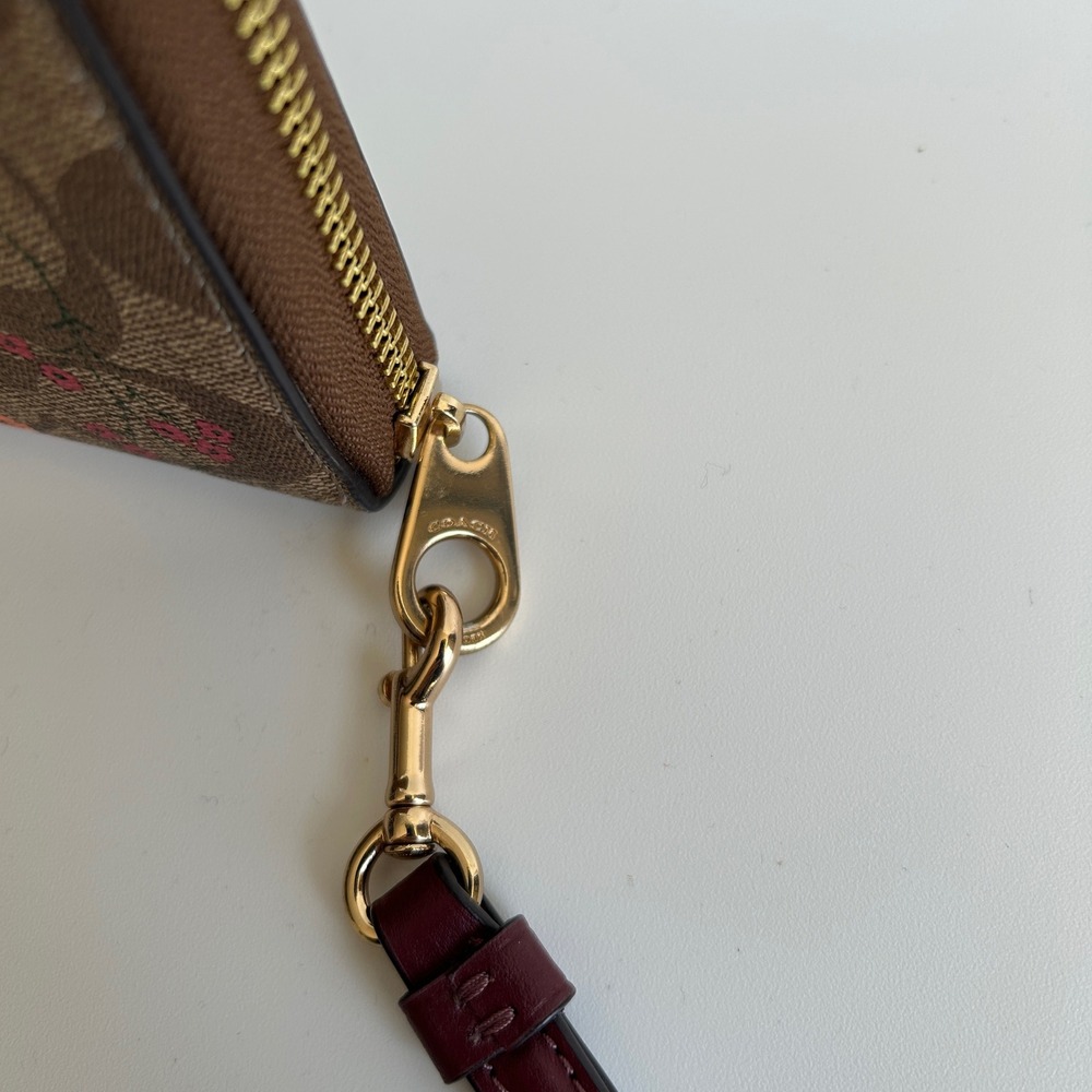 Coach Accordion Wildflower Tan Signature Canvas Wristlet Wallet Excellent - Picture 3 of 5
